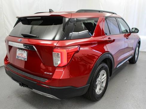 Used 2023 Ford Explorer XLT w/ Equipment Group 202A AWD/4WD image 11