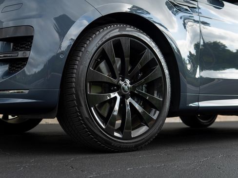 Used 2023 Land Rover Range Rover Sport First Edition image 18