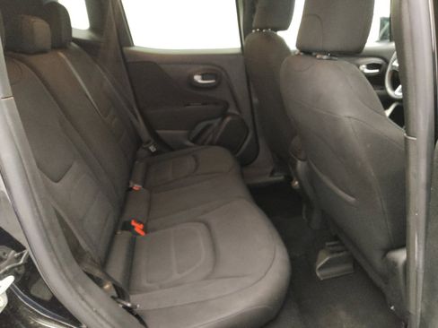Used 2020 Jeep Renegade Latitude image 19