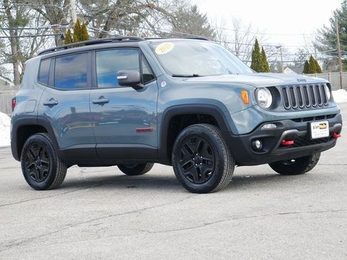Used 2018 Jeep Renegade Trailhawk w/ Cold Weather Group II image 8
