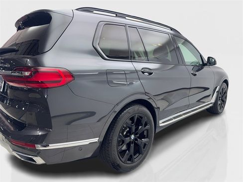Used 2021 BMW X7 xDrive40i w/ Premium Package image 13