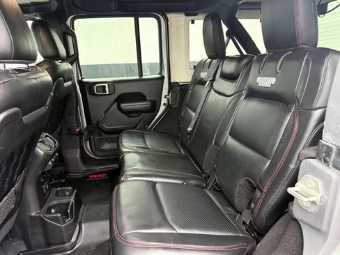 Used 2021 Jeep Wrangler Unlimited Rubicon AWD/4WD image 14