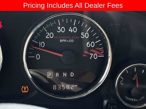 Used 2017 Jeep Wrangler Unlimited Rubicon AWD/4WD image 26