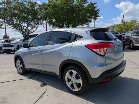 Used 2017 Honda HR-V EX image 6