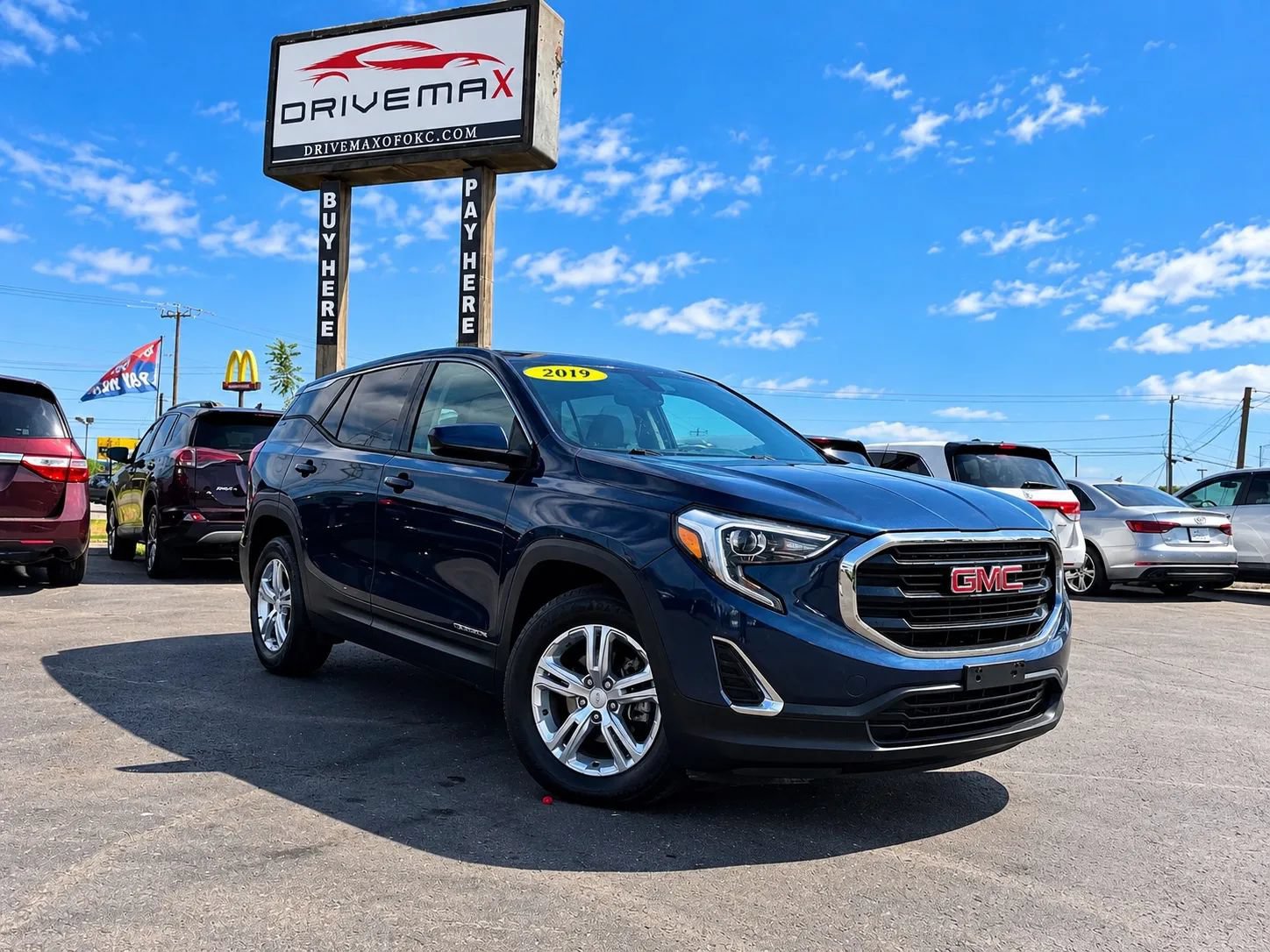 Used 2019 GMC Terrain SLE FWD image 1
