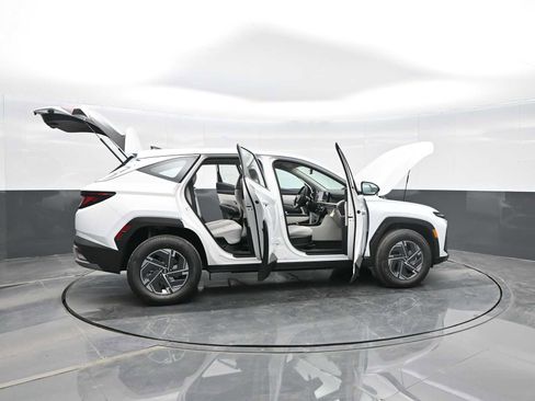 New 2026 Hyundai Tucson Blue SE w/ Tow & Go Package image 40