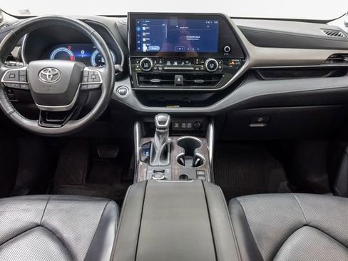 Used 2023 Toyota Highlander Limited AWD/4WD image 34