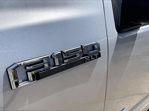 Used 2015 Ford F150 XLT AWD/4WD image 11