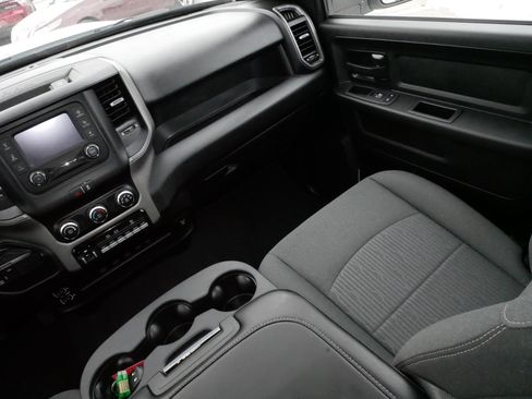 Used 2024 RAM 3500 Tradesman w/ Chrome Appearance Group image 11