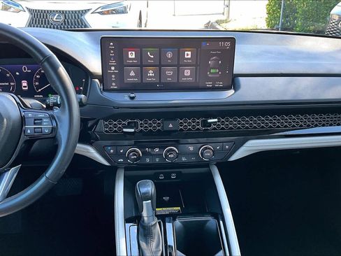 Used 2023 Honda Accord Touring image 6