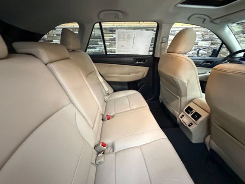 Used 2019 Subaru Outback 2.5i Limited AWD/4WD image 46