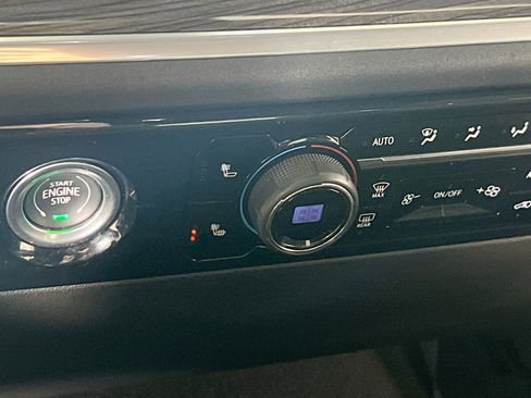 Used 2022 Chevrolet Silverado 1500 LT image 20