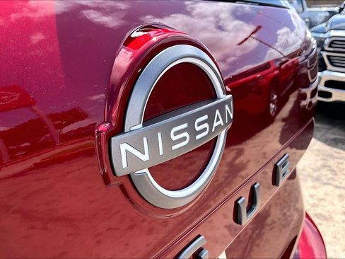 Used 2026 Nissan Rogue SV FWD image 31