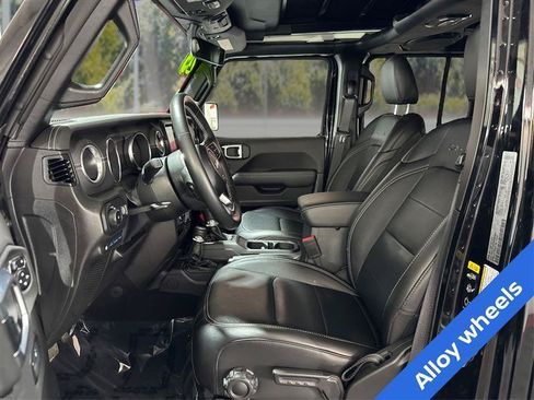 Used 2023 Jeep Wrangler Unlimited Sahara w/ Cold Weather Group AWD/4WD image 9
