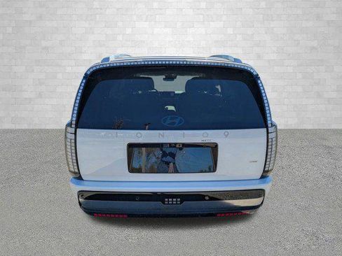 New 2026 Hyundai Ioniq 9 Calligraphy image 3