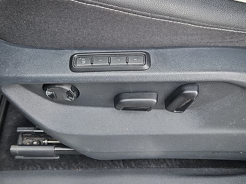 Certified 2024 Volkswagen Tiguan SEL R-Line AWD/4WD image 21
