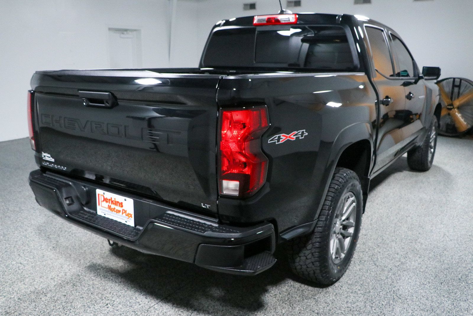 Used 2023 Chevrolet Colorado LT w/ LT Convenience Package AWD/4WD image 7