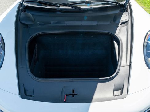 Certified 2022 Porsche 911 Carrera GTS image 17