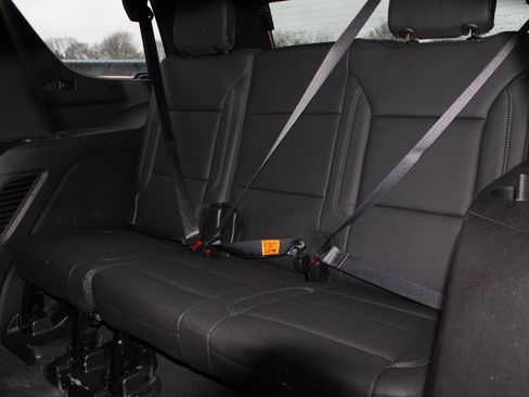 Used 2022 Chevrolet Tahoe Z71 w/ Luxury Package image 20