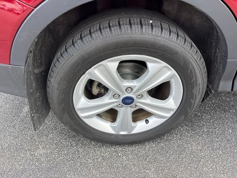 Used 2015 Ford Escape SE w/ Equipment Group 201A AWD/4WD image 14