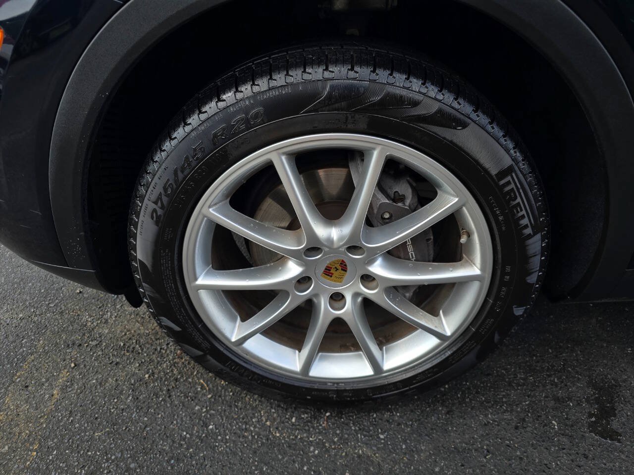 Used 2019 Porsche Cayenne AWD/4WD image 12