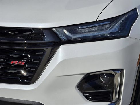 Used 2022 Chevrolet Traverse RS image 15