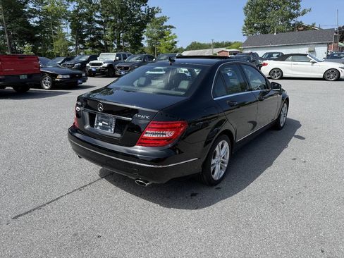 Used 2013 Mercedes-Benz C 300 4MATIC Sedan image 4