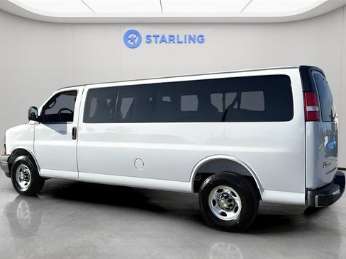 Used 2025 Chevrolet Express 3500 LT w/ LT Preferred Equipment Group image 4