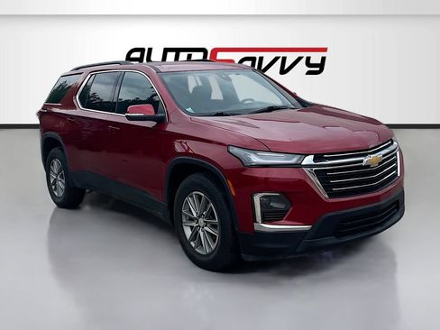 Used 2023 Chevrolet Traverse LT FWD image 1