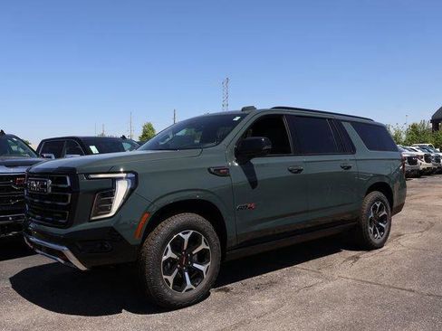 New 2026 GMC Yukon XL AT4 AWD/4WD image 3