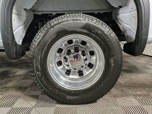 New 2026 GMC Sierra 3500 SLT w/ SLT Premium Package image 11