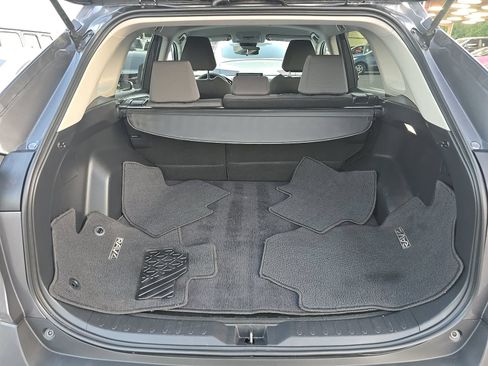 Used 2022 Toyota RAV4 XLE FWD image 17
