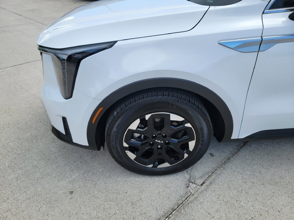 Used 2026 Kia Sorento S w/ S Panoramic Sunroof Package FWD image 9