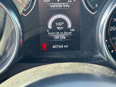 Used 2022 Jeep Gladiator Sport image 21