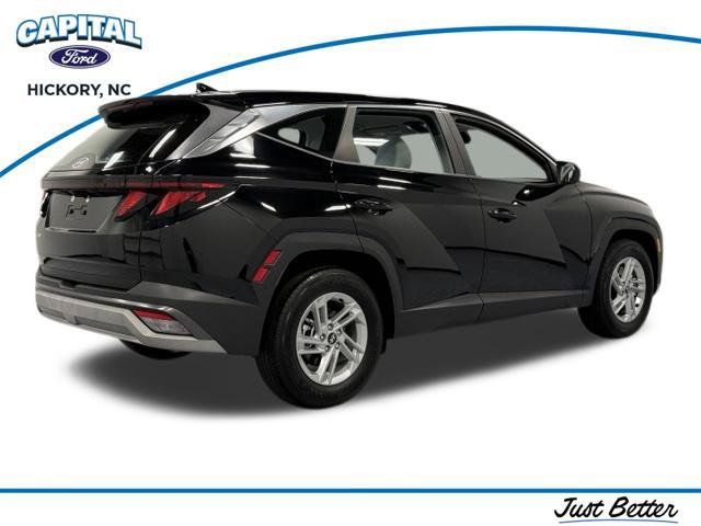 Used 2025 Hyundai Tucson SE FWD image 8