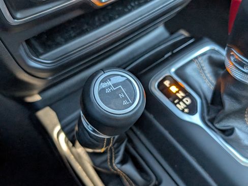 Used 2023 Jeep Gladiator Overland image 20