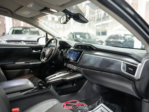 Used 2018 Honda Clarity Touring image 15