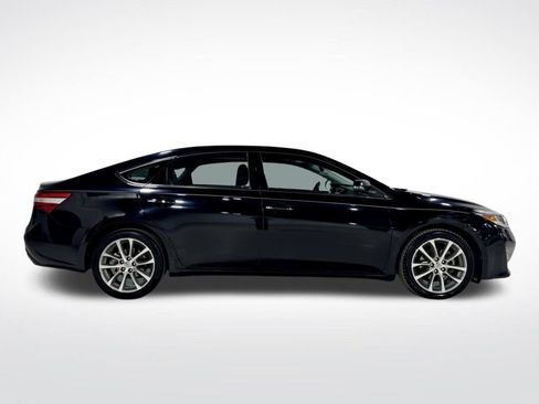 Used 2014 Toyota Avalon XLE image 11