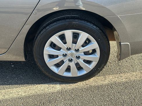 Used 2019 Nissan Sentra S image 19