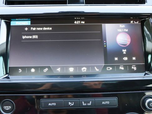 Used 2017 Land Rover Discovery First Edition image 38