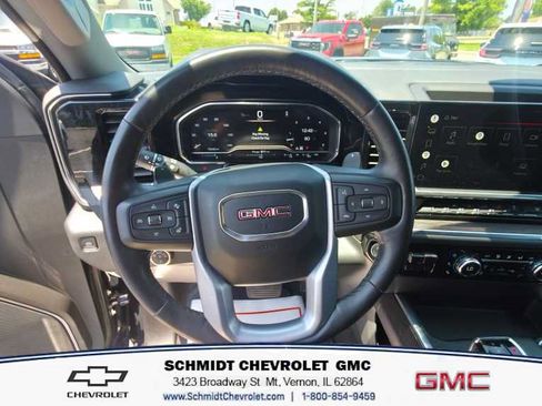 Used 2022 GMC Sierra 1500 SLT w/ SLT Premium Package AWD/4WD image 13