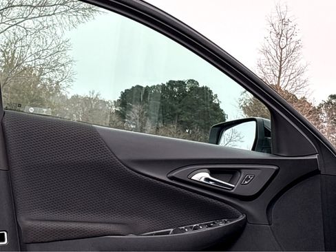 Used 2024 Chevrolet Malibu LT image 12