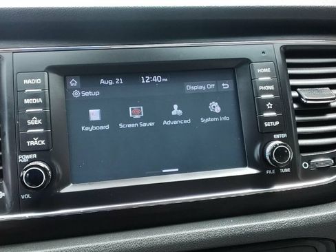 Used 2021 Kia Sedona LX FWD image 21