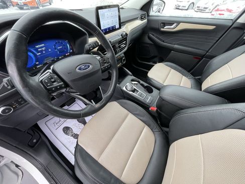 Certified 2022 Ford Escape Titanium w/ Titanium Elite Package image 20