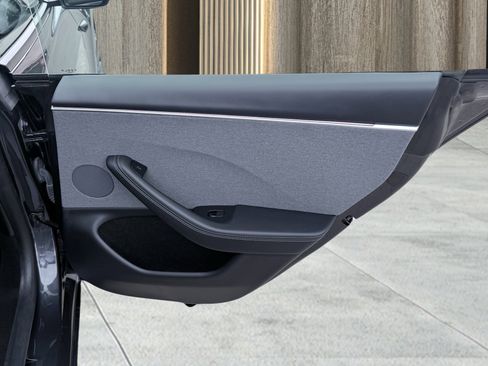 Used 2024 Tesla Model 3 Standard Range RWD image 27
