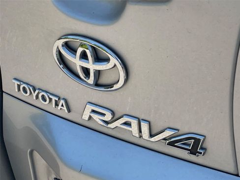 Used 2007 Toyota RAV4 Limited AWD/4WD image 10