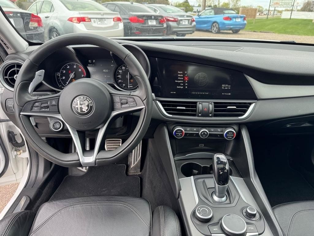 Used 2018 Alfa Romeo Giulia Ti Sport w/ Quick Order Package 22S Sport AWD/4WD image 30