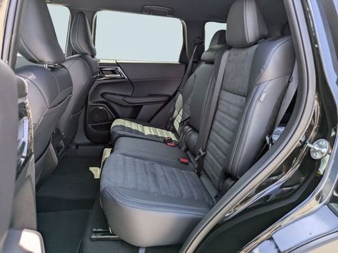 New 2026 Mitsubishi Outlander LE FWD image 14