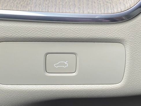 Used 2023 Volvo XC60 B5 Plus w/ Climate Package image 14