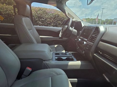 Used 2019 Ford Expedition XLT w/ Equipment Group 202A RWD image 6